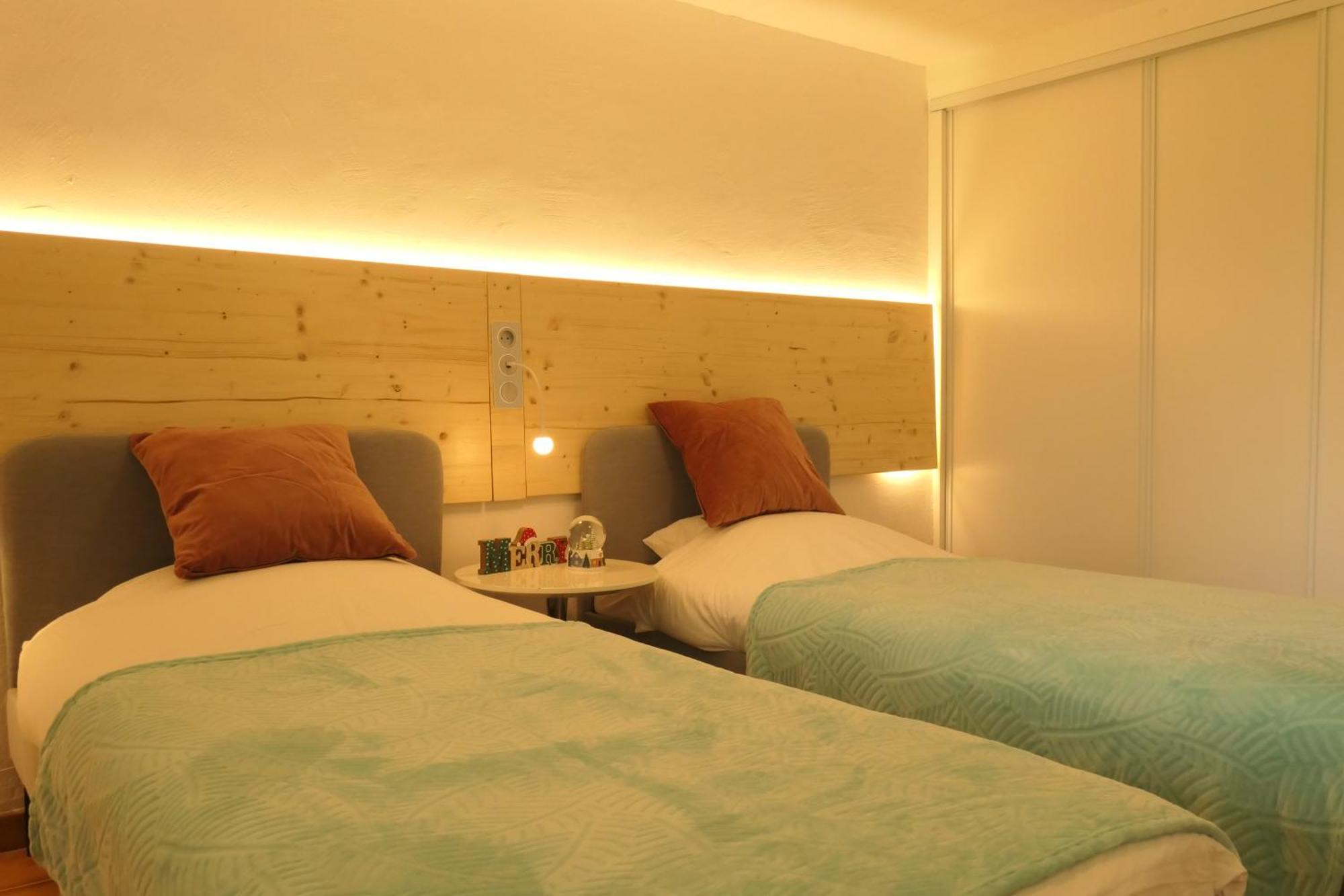 Appartement Familial Au Bord De La Marne, Jardin 8000M2, Piscine, Court De Tennis, Terrasse, Parking Gratuit Proche Disneyland Isles-lès-Villenoy Kültér fotó